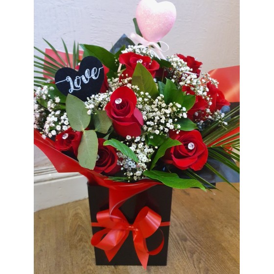 12 Red Rose Gift boxed Bouquet